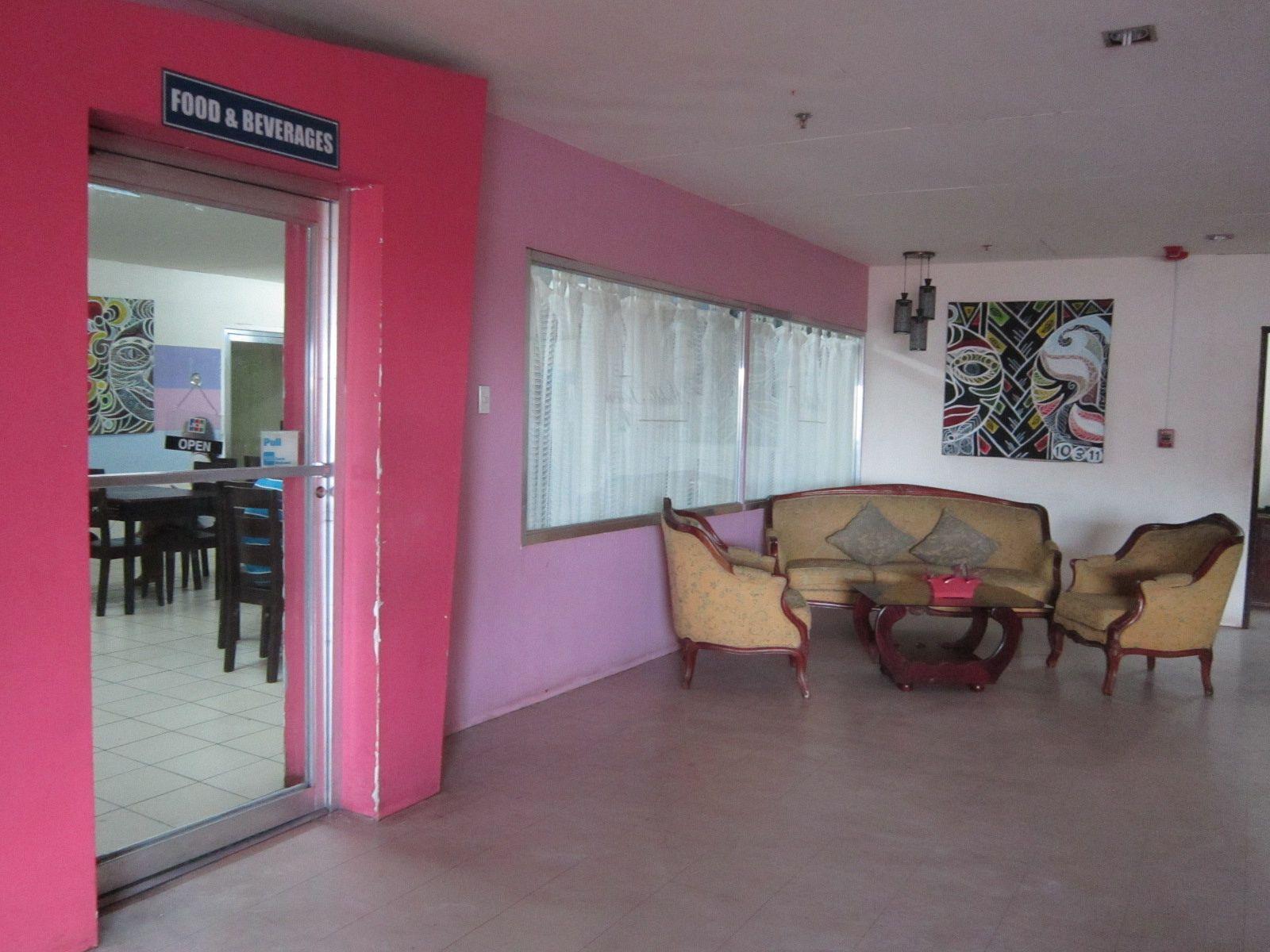 Middle Town Inn Bacolod Exterior foto